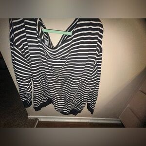 American Eagle Outfitters Black and White Striped Long Sleeve Hoodie
